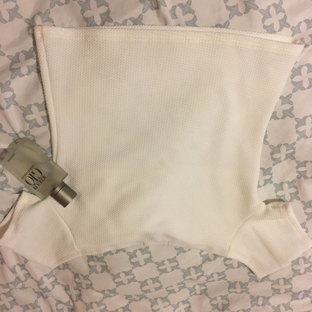 White shirt - Picture 2 of 3